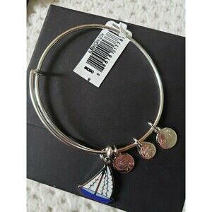 NWT Alex and Ani HOLIDAY CHRISTMAS SAILBOAT Charm Bangle Bracelet Shiny Silver
